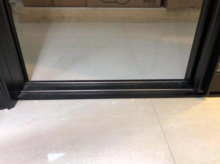 初探小魚網(wǎng)紅門窗店:英博門窗 初探小魚網(wǎng)紅門窗店:英博門窗