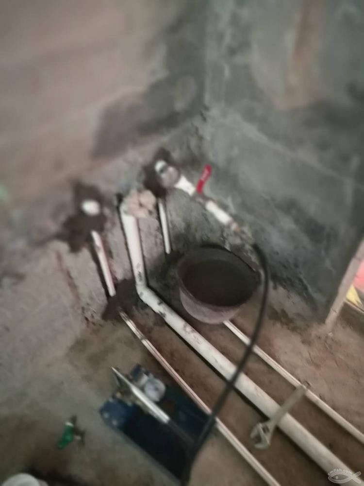 水管打壓測試，順利通過考核！