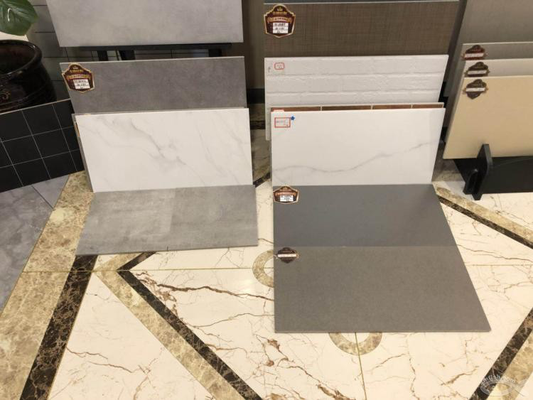 去網紅店選瓷磚,沒想到老板居然和我們是...... 去網紅店選瓷磚,沒想到老板居然和我們是......