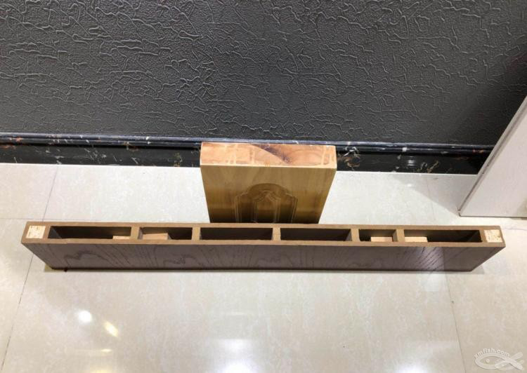 室內(nèi)木門還有這么多種?為什么衛(wèi)生間門需要帶一片玻璃呢? 我來告訴你答案! 室內(nèi)木門還有這么多種?為什么衛(wèi)生間門需要帶一片玻璃呢? 我來告訴你答案!