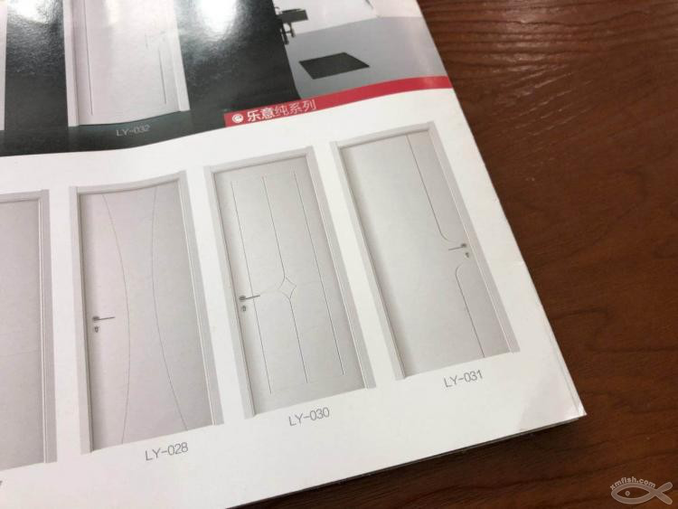 室內(nèi)木門還有這么多種?為什么衛(wèi)生間門需要帶一片玻璃呢? 我來告訴你答案! 室內(nèi)木門還有這么多種?為什么衛(wèi)生間門需要帶一片玻璃呢? 我來告訴你答案!