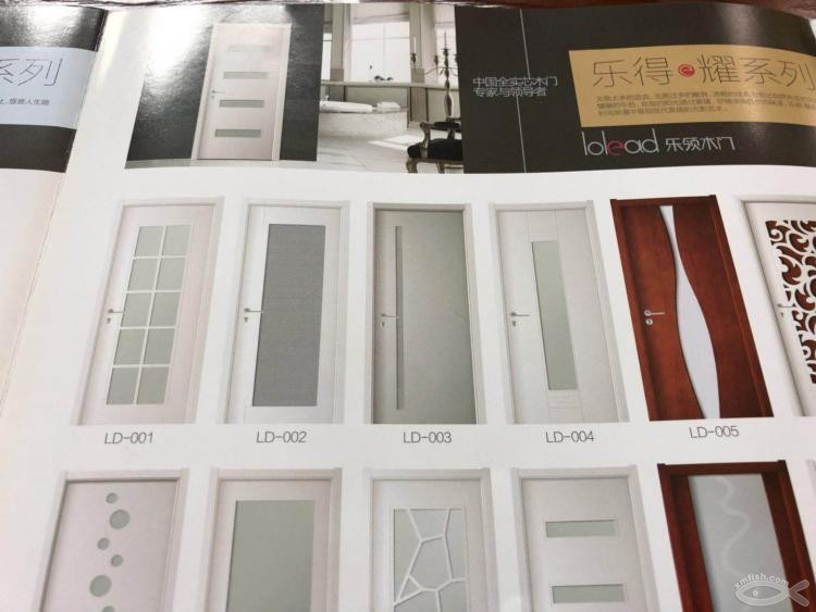 室內(nèi)木門還有這么多種?為什么衛(wèi)生間門需要帶一片玻璃呢? 我來告訴你答案! 室內(nèi)木門還有這么多種?為什么衛(wèi)生間門需要帶一片玻璃呢? 我來告訴你答案!