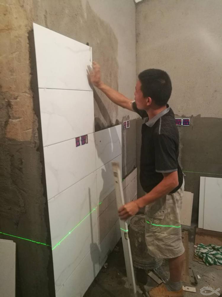 廚房墻磚開工，再起風波！惹事的居然是它！