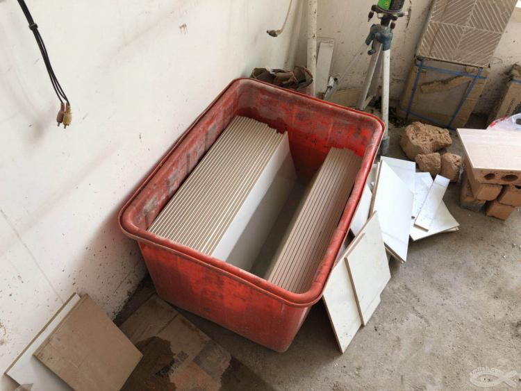 貼瓷磚前為什么要泡水?原來是這樣的呀! 貼瓷磚前為什么要泡水?原來是這樣的呀!