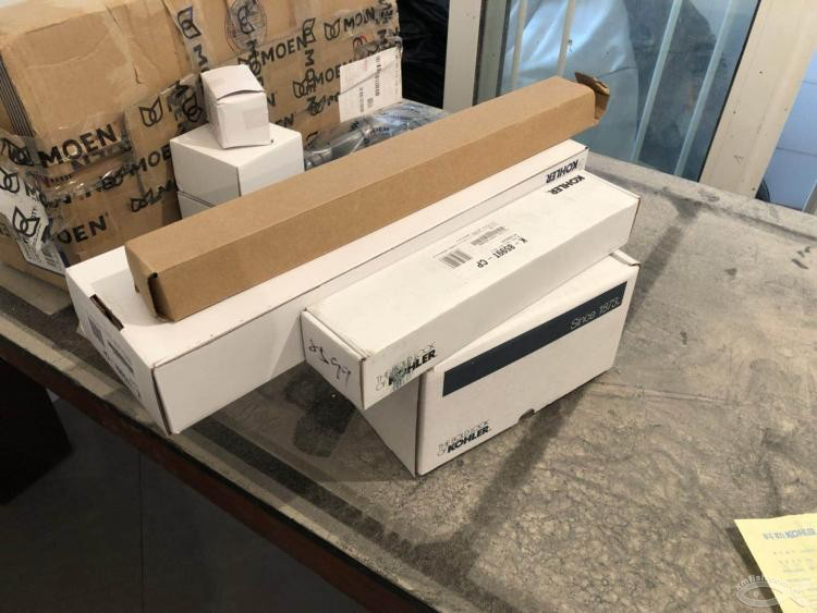 一家四口期盼已久的浴缸入場啦！歡迎你丫！