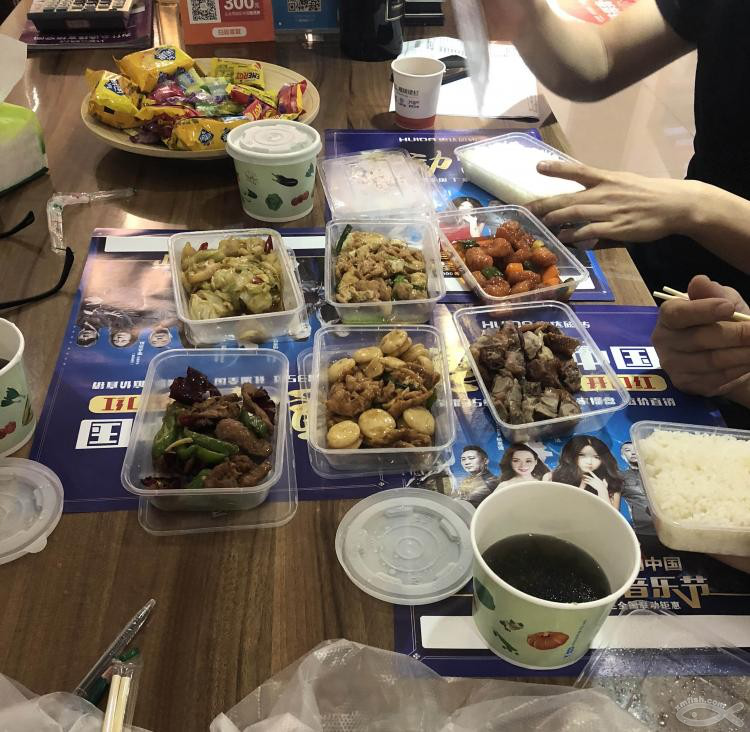 前往宜格空間修改圖紙，體驗到了耐心的服務， 還吃到了傳說中的特色午餐！